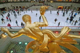USA, New York, MANHATTAN, Rockefeller Center, Ice Skating Rink and Prometheus statue, US4082JPL