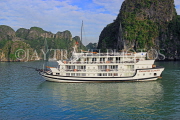 VIETNAM, Halong Bay, cruise boat and limestone formations, VT1862JPL