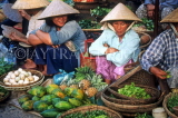 VIETNAM, Hoi An, vegetable market and vendors, VT166JPL