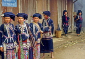 VIETNAM, Lai Chau province, hill tribe, young women, VT246JPL