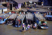 VIETNAM, Mekong Delta, floating village on Mekong River, VT292JPL