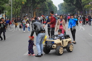 Vietnam, HANOI, Hoan Kiem Lake area, people enjoying weekend pedestrianised area, VT1335JPL