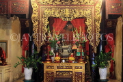 Vietnam, HANOI, Old Quarter, Chua Vu Thach temple, shrine room, VT1445JPL