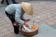 Vietnam, HANOI, Old Quarter, Street Vendor, VT1033JPL