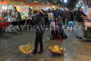 Vietnam, HANOI, Old Quarter, Street Vendor, VT920JPL