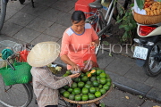Vietnam, HANOI, Old Quarter, Street Vendor, bicycle with oranges, VT1491JPL