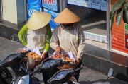 Vietnam, HANOI, Old Quarter, Street Vendor, selling sweets, VT1168JPL