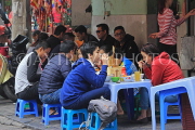 Vietnam, HANOI, Old Quarter, street food, people dining, VT1734JPL
