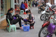 Vietnam, HANOI, Old Quarter, street manicurist, VT1767JPL