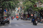 Vietnam, HANOI, Old Quarter, street scene, and traffic, VT1544JPL