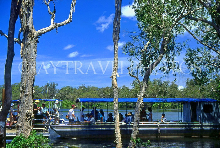 AUSTRALIA, Northern Territory, Kakadu National Park, boarding boats for trip along Yellow Waters, AUS582JPL