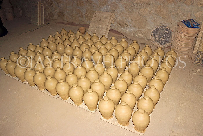 BAHRAIN, A'Ali Pottery Centre (Village), money pots, BHR538JPL