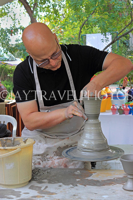 BAHRAIN, Budaiya, Farmers' Market, Handicrafts Festival, potter, BHR2069JPL