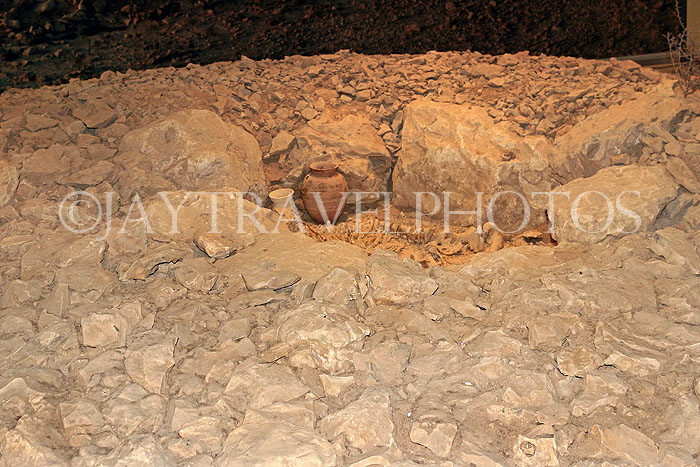 BAHRAIN, Manama, Hoora, Bahrain National Museum, reconstructed burial mound, BHR978JPL