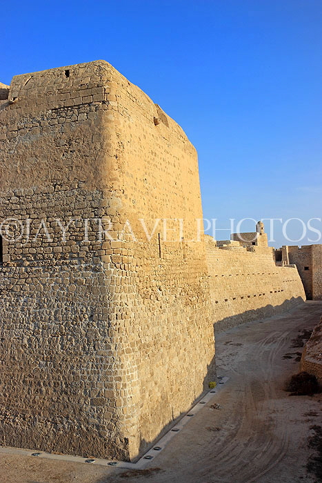 BAHRAIN, Manama, Karababad, Bahrain Fort (Qal'at al Bahrain), BHR637JPL