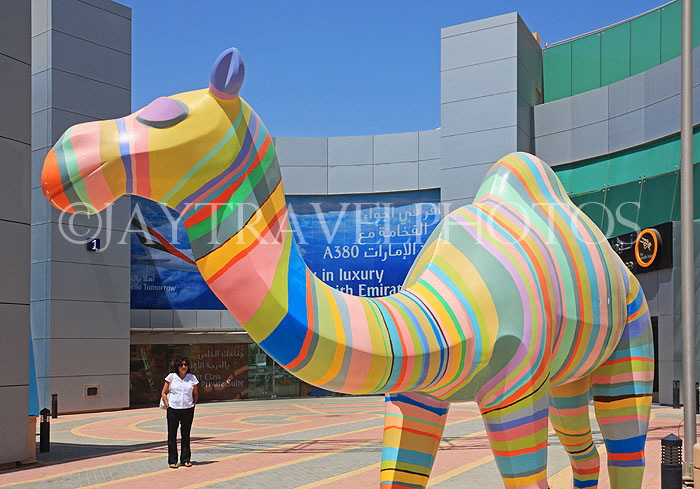 BAHRAIN, Manama, Seef Mall shopping centre, Camel sculptures, public art, BHR377JPL