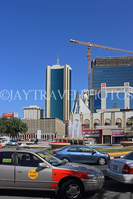 BAHRAIN, Manama, by Bab Al Bahrain, and taxis, BHR1217JPL