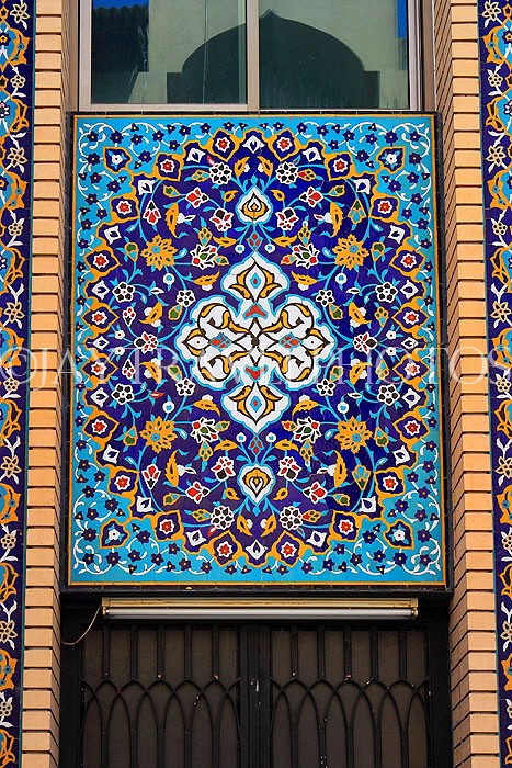 BAHRAIN, Manama, souq area, Matam Ajam Al Kabeer (Kabir) Mosque, tile work, BHR1087JPLA