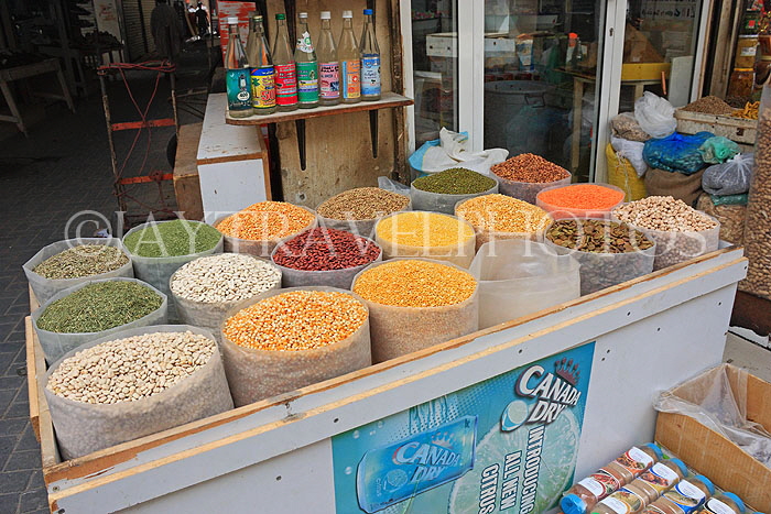 BAHRAIN, Manama, traditional souk, pulses and spices, BHR286JPL