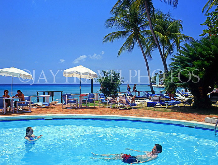 BARBADOS, West Coast, view from Cobblers Cove Hotel pool, BAR1358JPL