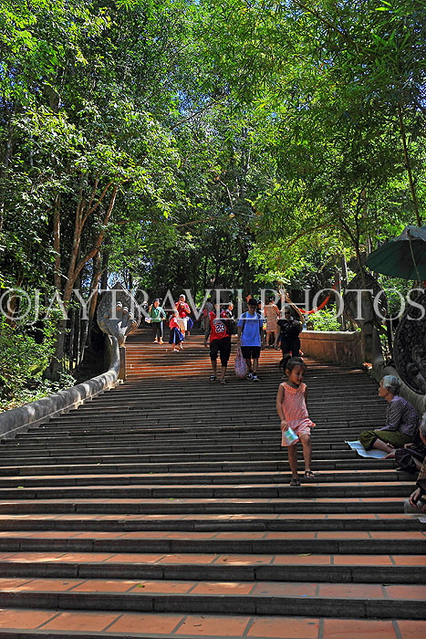 CAMBODIA, Siem Reap Prov, Kulen Mountain, Wat Preah Ang Thom, stairway, CAM2426JPL