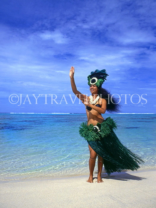 COOK ISLANDS, Rarotonga, beach, Maori girl in traditional island dress, cultural dancer, CI764JPL