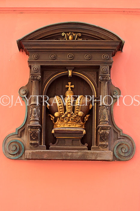 Czech Rep, PRAGUE, old town, house sign, CZ1636JPL