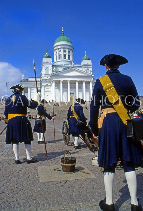 FINLAND, Helsinki, Senate Square and Cathedral, Sofia Day festival, FIN859JPL