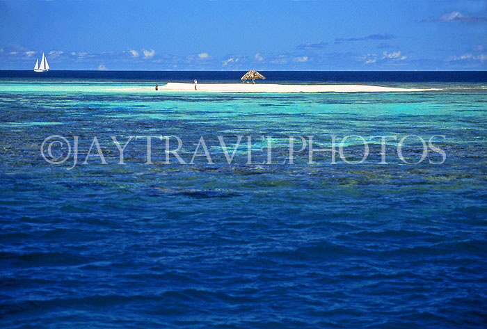 Grenadines, seascape and '1 Minute' Island, CAR07JPL