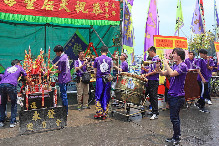 HONG KONG, Cheung Chau island, Tin Hau Festival parades, musicians, HK1614JPL