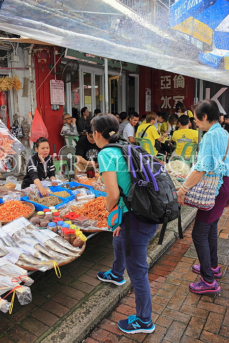 HONG KONG, Cheung Chau island, dried seafood shops, HK1573JPL