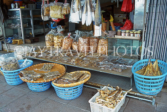 HONG KONG, Cheung Chau island, seafood shop, HK520JPL