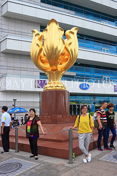 HONG KONG, Hong Kong Island, Wan Chai, Golden Bauhinia Sq, Bauhinia statue, HK2092JPL