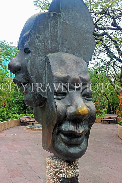 HONG KONG, Kowloon, Kowloon Park, Sculpture Walk, HK1673JPL