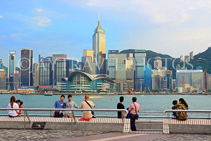 HONG KONG, Kowloon, Tsim Sha Tsui Promenade, people and HK Island skyline, HK1257JPL