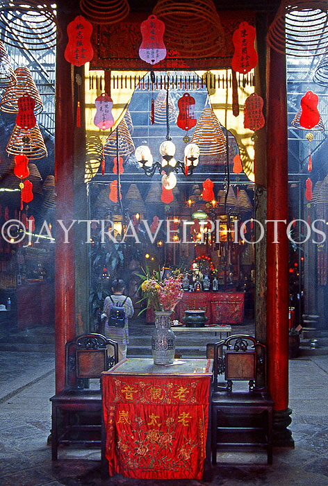 HONG KONG, Kowloon, Yau Ma Tei, Tin Hau Temple, interior, HK482JPL