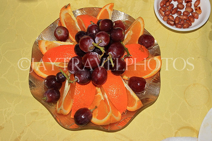 HONG KONG, Sai Kung, waterfront, Hung Kee Seafood Restaurant, after dinner fruit, HK1398JPL