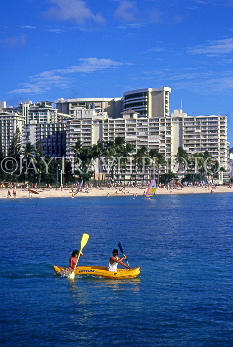 Hawaiian Islands, OAHU, Waikiki, kayak at sea, HAW224JPL