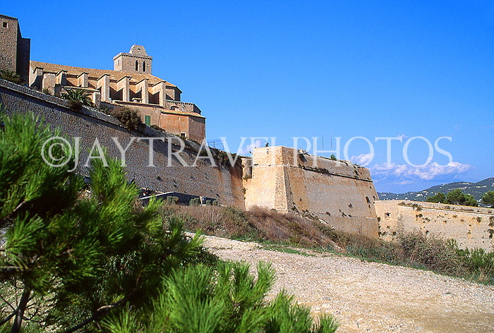 IBIZA, Ibiza Town, Old Town (Dalt Vila) fortified walls, SPN1404JPL