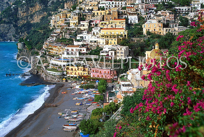 ITALY, Campania, Amalfi Coast, POSITANO, cliffside village houses, coastal view, ITL1163JPL