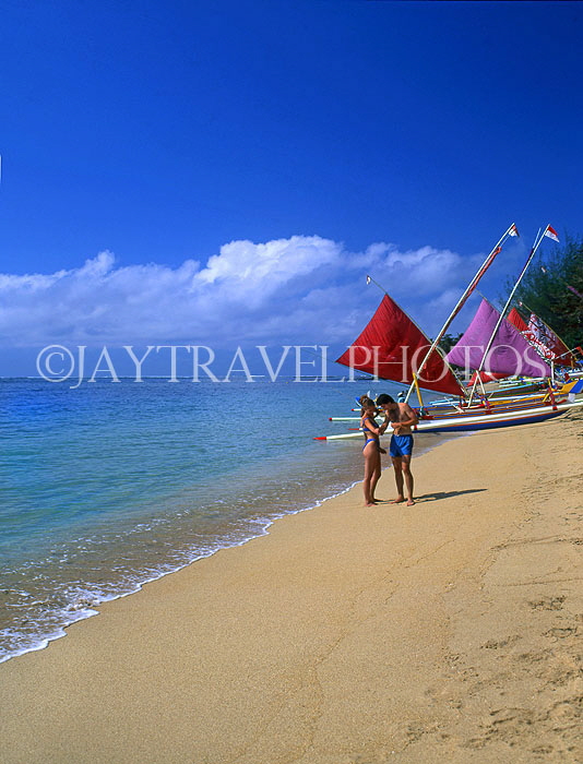 Indonesia, BALI, Sanur Beach, outrigger canoes (Jakung), BAL1102JPL