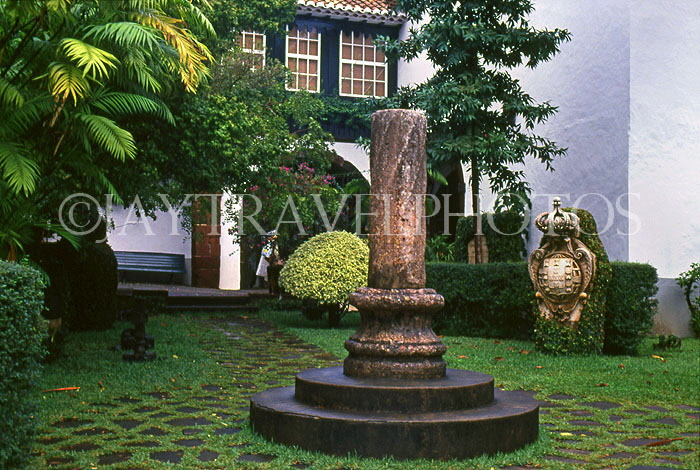 MADEIRA, Funchal, Quinta Das Cruzes, archaeological gardens, and museum building, MAD1166JPL