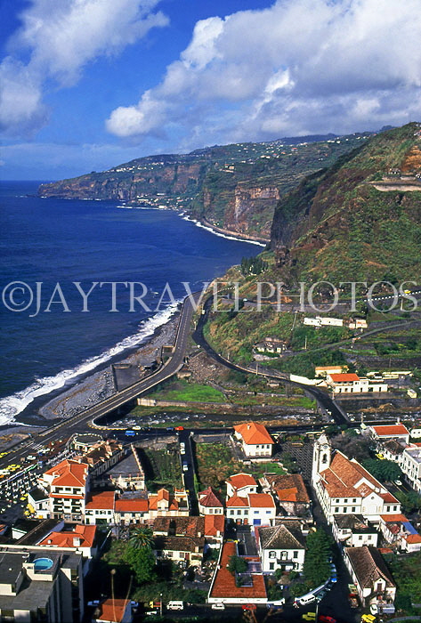MADEIRA, Ribeira Brava, town and coastal view, MAD1063JPL