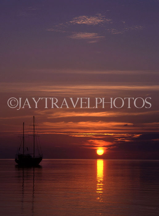 MALDIVE ISLANDS, seascape, sunset and boat, MAL104JPL