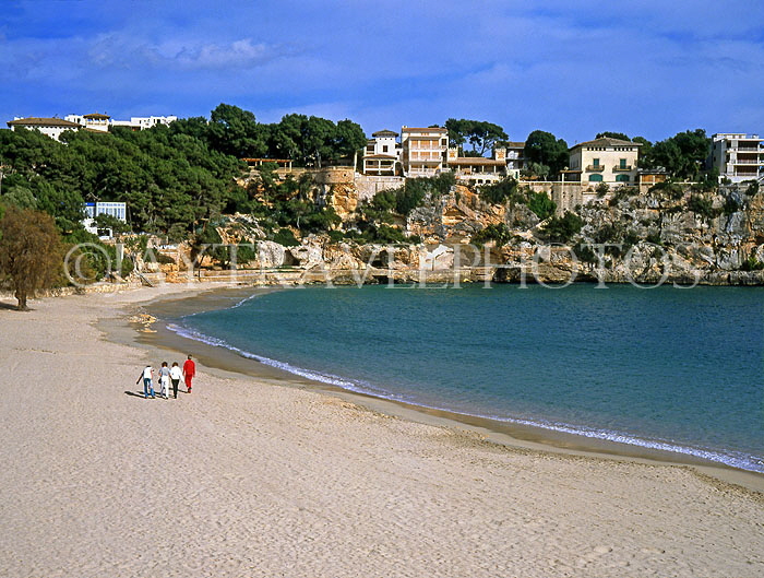 MALLORCA, Porto Cristo, bay and beach, SPN1254JPL