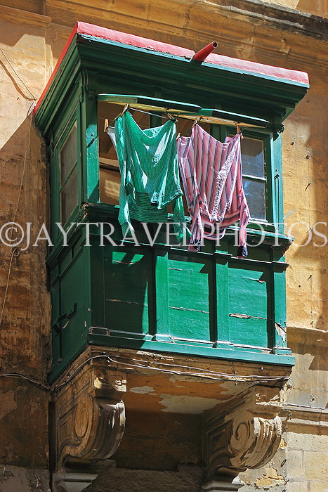 MALTA, Valletta, traditional Maltese balcony, MLT942JPL