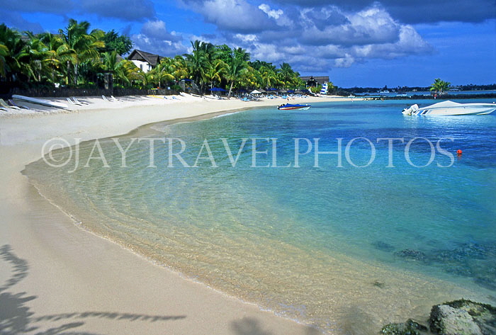 MAURITIUS, North Coast, beach near Grand Bay, MRU216JPL