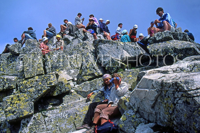 SLOVAKIA, High Tatra Mountains, Rysy summit and hikers, SLV43JPL
