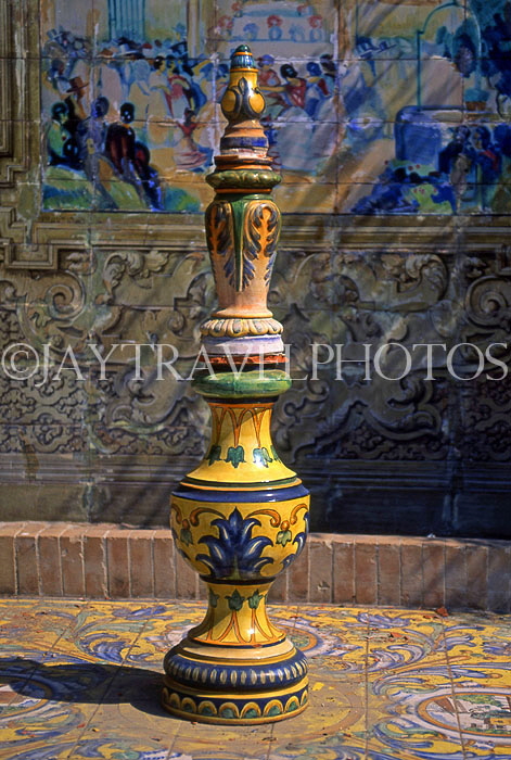 SPAIN, Andalucia, SEVILLE, Plaza De Espana, ceramic work detail, SPN795JPL