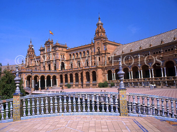 SPAIN, Andalucia, SEVILLE, Plaza De Espana, famous 1920's architecture, SPN706JPL